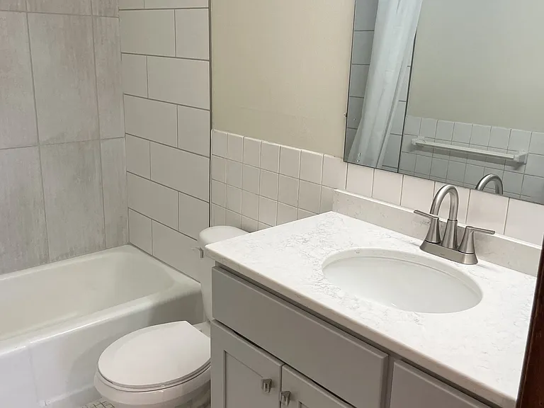 Hall Avenue Apartments — Photo 28