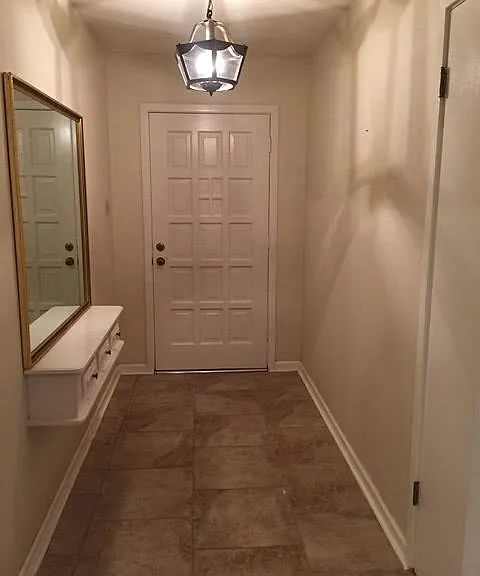 2609 Maxwell Dr — Photo 2