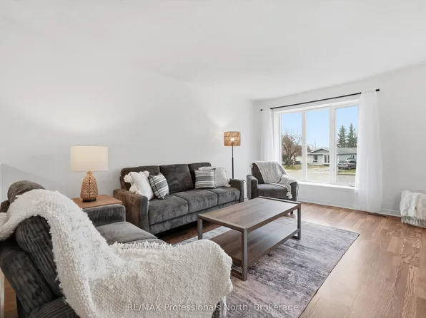 29 Pinecone Dr, Bracebridge, ON P1L 2G3