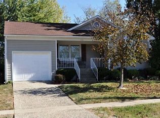 7821 Rochelle Rd, Louisville, KY 40228