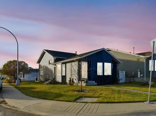 373 Kline Cres NW, Edmonton, AB T6L6K7