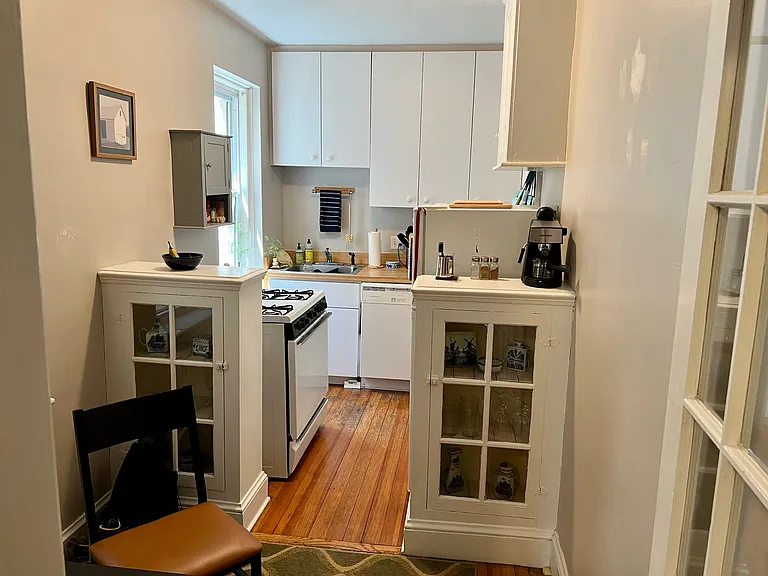 27 Lanark Rd #6 — Photo 12
