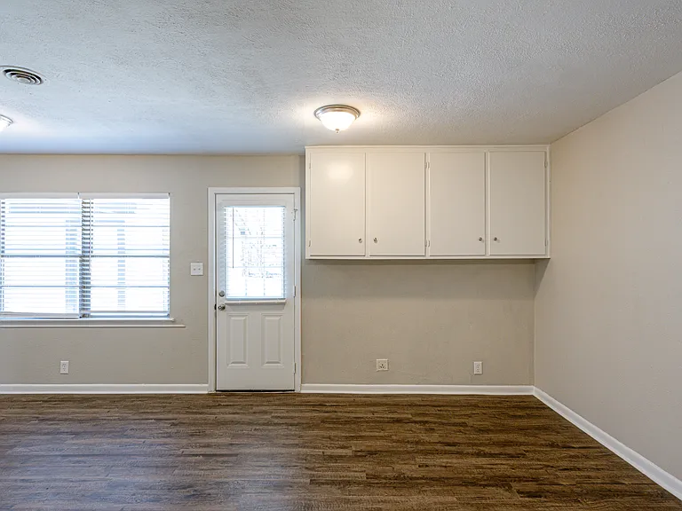 105 Dupont Cir — Photo 19