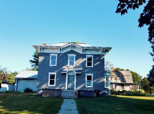 185 Front St, Postville, IA 52162
