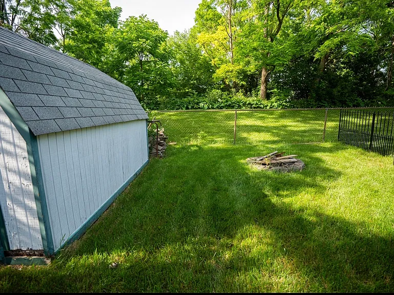 16097 Touraine Dr — Photo 36