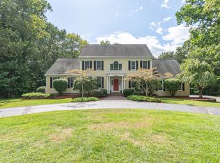 185 Bartlett Dr, Madison, CT 06443