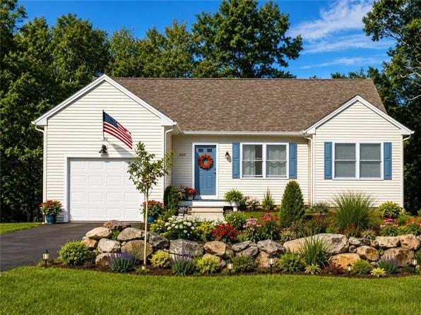 30 Fieldstone Way, Westerly, RI 02891