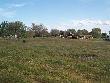  Left view of backyard 