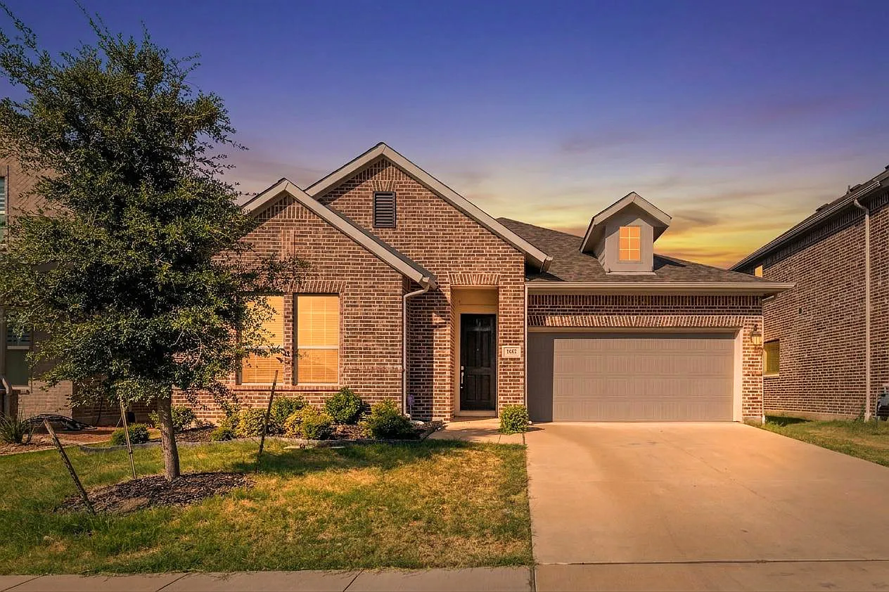 4 bed, 2162 sqft, $2,450 — Photo 3
