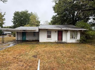 2200 B St NE, Miami, OK 74354