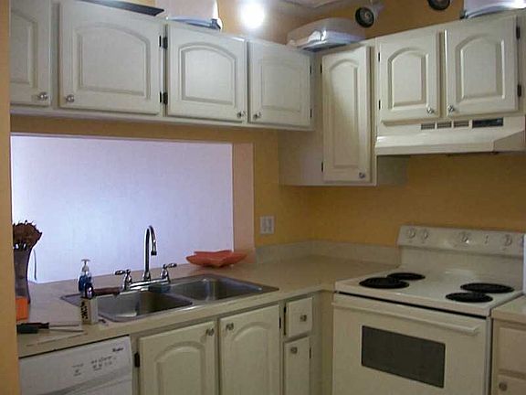 3rd image of 1290 S Military Trl APT 416