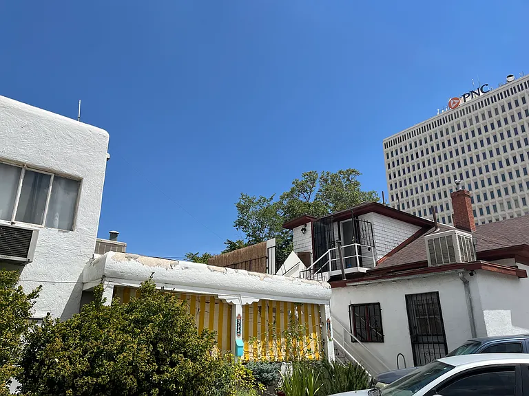 2 story 2 Bed / 2 Bath Charming Dowtown Cottage - Just-Renovated — Photo 2