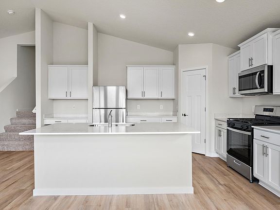 7th image of this home