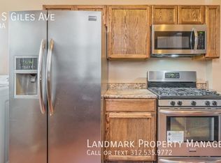 3636 S Giles Ave, Chicago, IL 60653