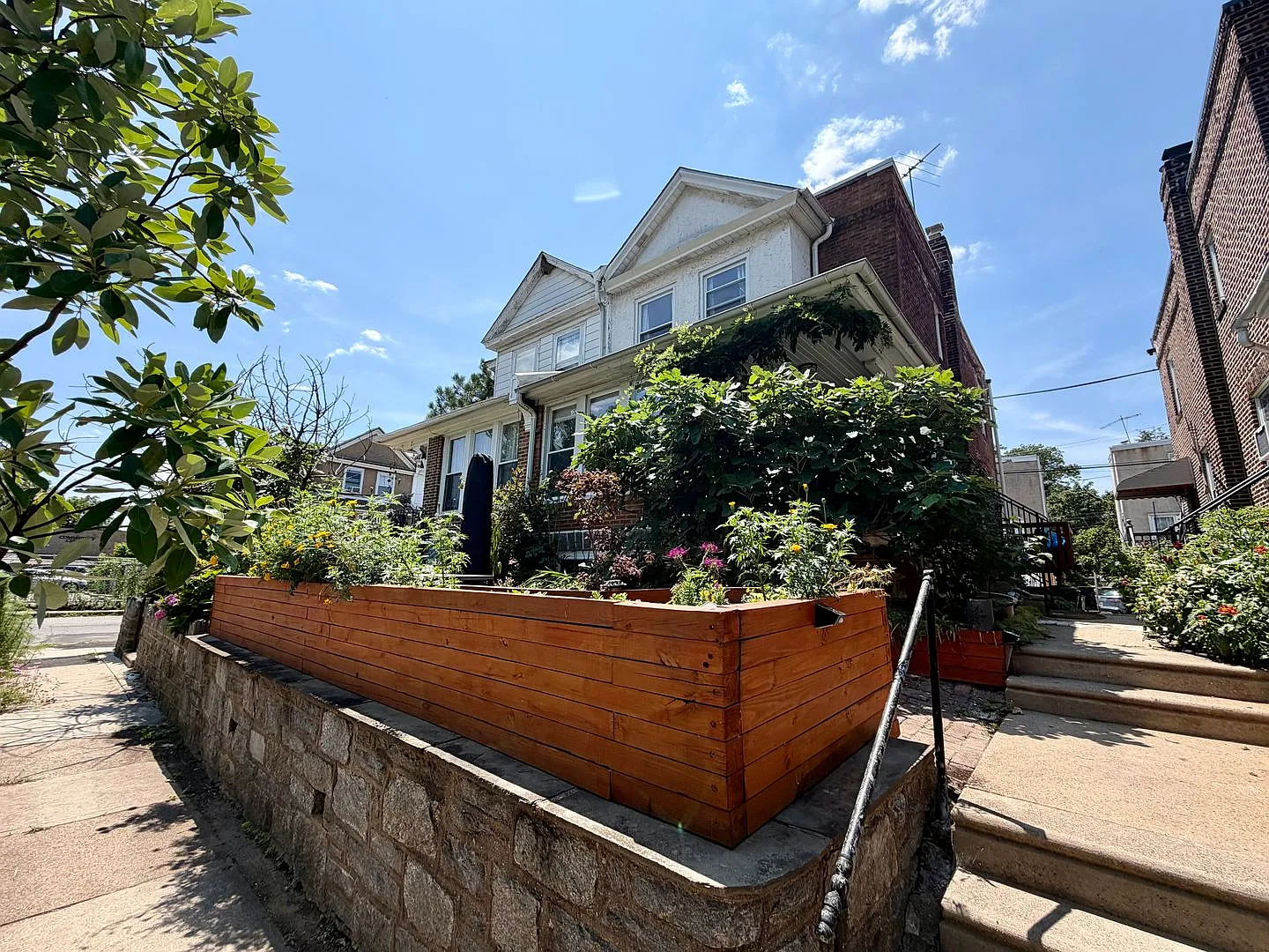 Charming 3-Bedroom Home in Drexel Hill! Available NOW! — Photo 2