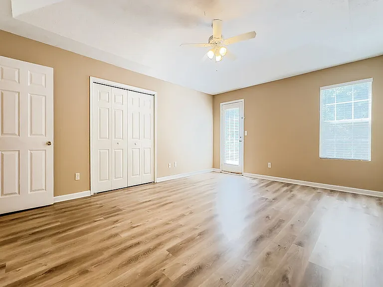 1116 Kramden Ct — Photo 8