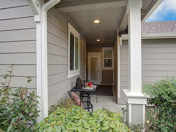 3rd image of 23868 NE 112th Cir