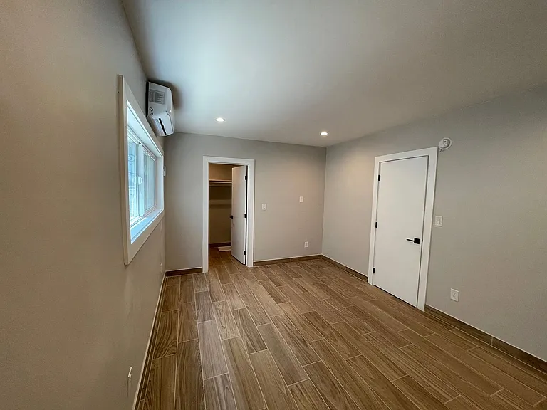 20301 Cohasset St — Photo 28