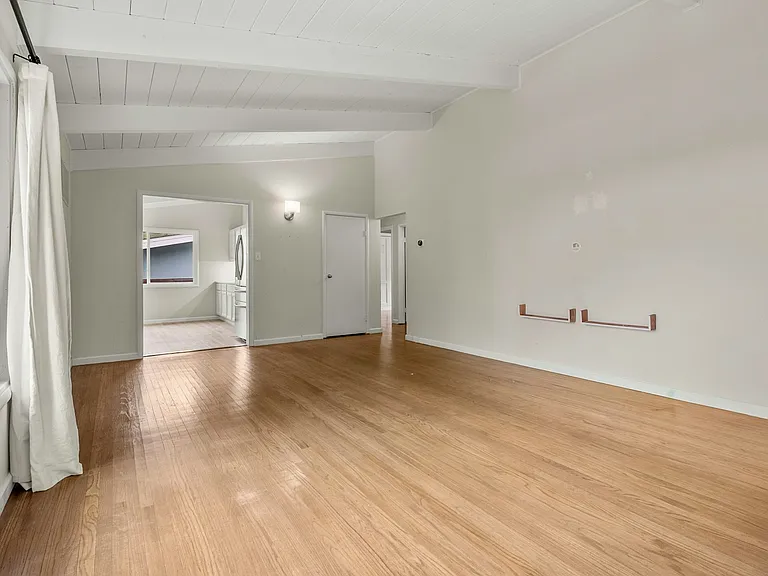 812 Edgemar Ave — Photo 9