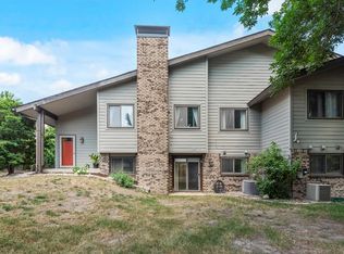 14619 Hampshire Pl, Burnsville, MN 55306