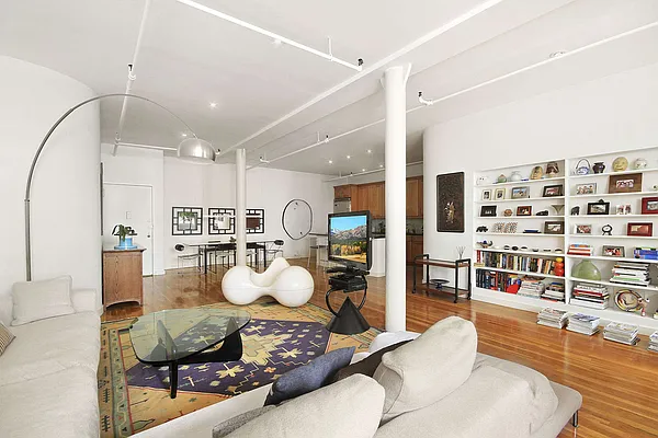 Rented by Compass | media 20