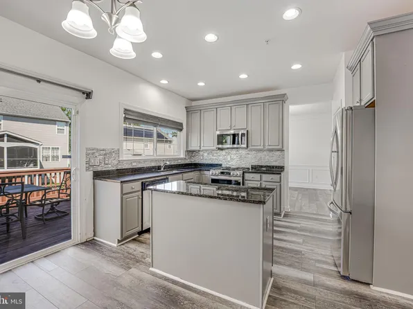 16476 Plumage Eagle St, Woodbridge, VA 22191
