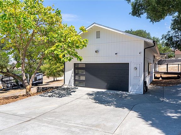4th image of 3925 Arena Rd