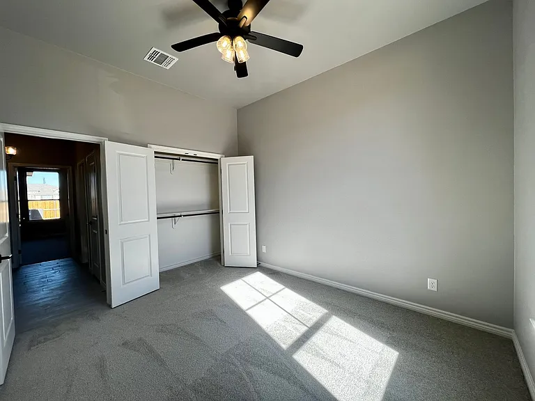 5302 Kilyn Ct — Photo 10