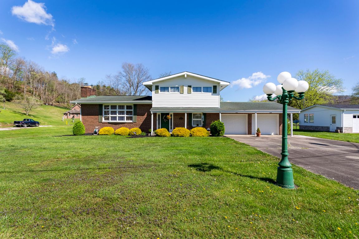 457 Lynn Oak Dr, Lavalette, WV 25535 Zillow