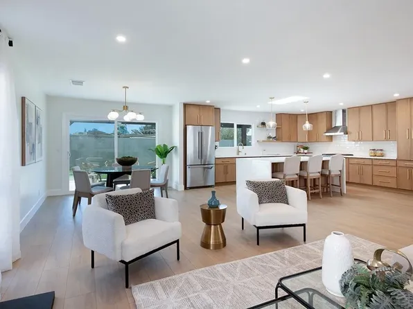 6211 Syracuse Ln, San Diego, CA 92122