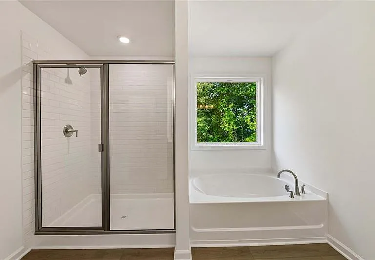 204 Silverleaf Trl — Photo 16
