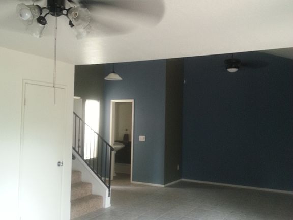 3rd image of 617 Parkview Dr