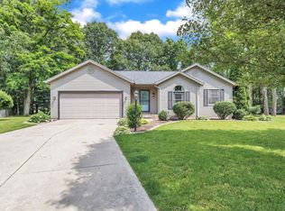 23028 Montrose Cir, Elkhart, IN 46514