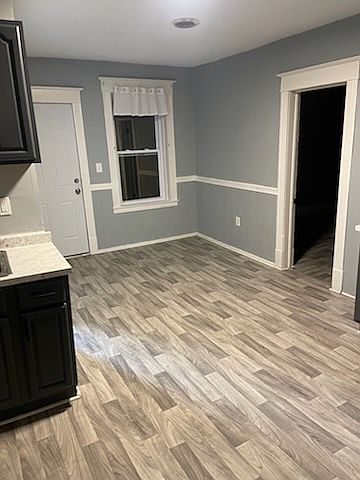 2nd image of 813 Bridge St Floor 3