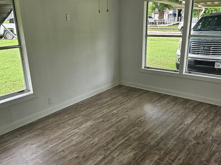 236 E Evans Ave — Photo 3
