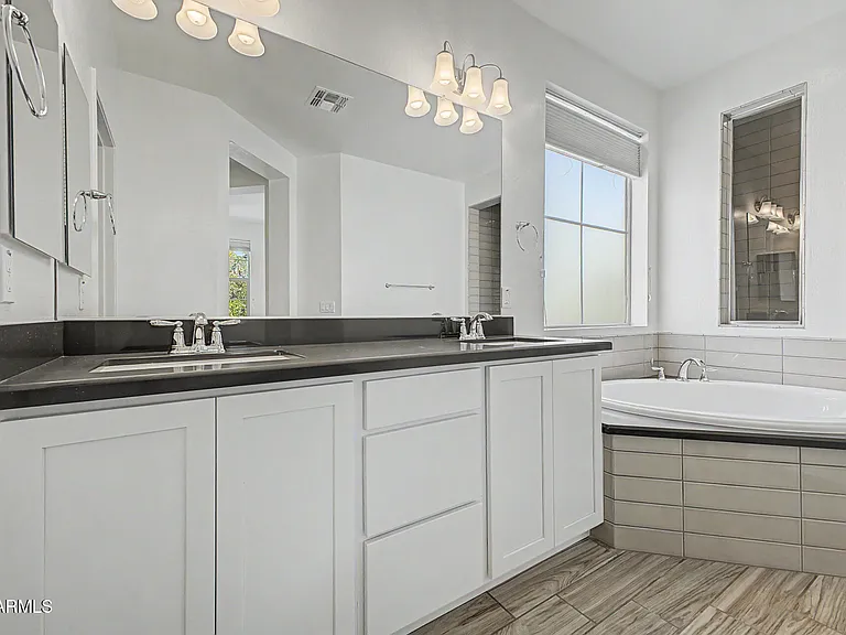 1575 W Marlin Dr — Photo 19