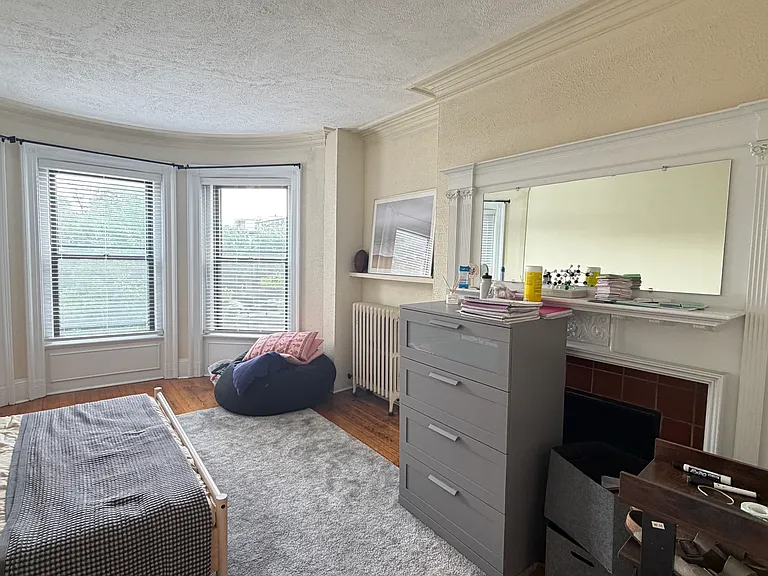 914 Beacon St #3 — Photo 4