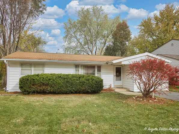 8602 Ramble Rd, Wonder Lake, IL 60097