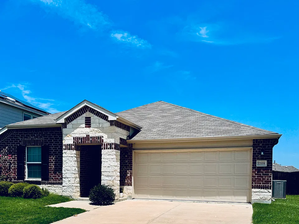 1709 Trace Dr