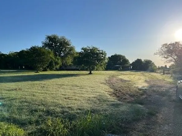 203 Dalrex Rd, Bruceville, TX 76630