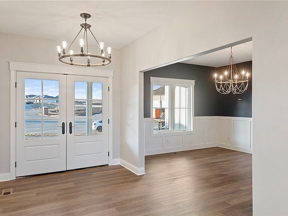 3rd image of 5015 162nd St