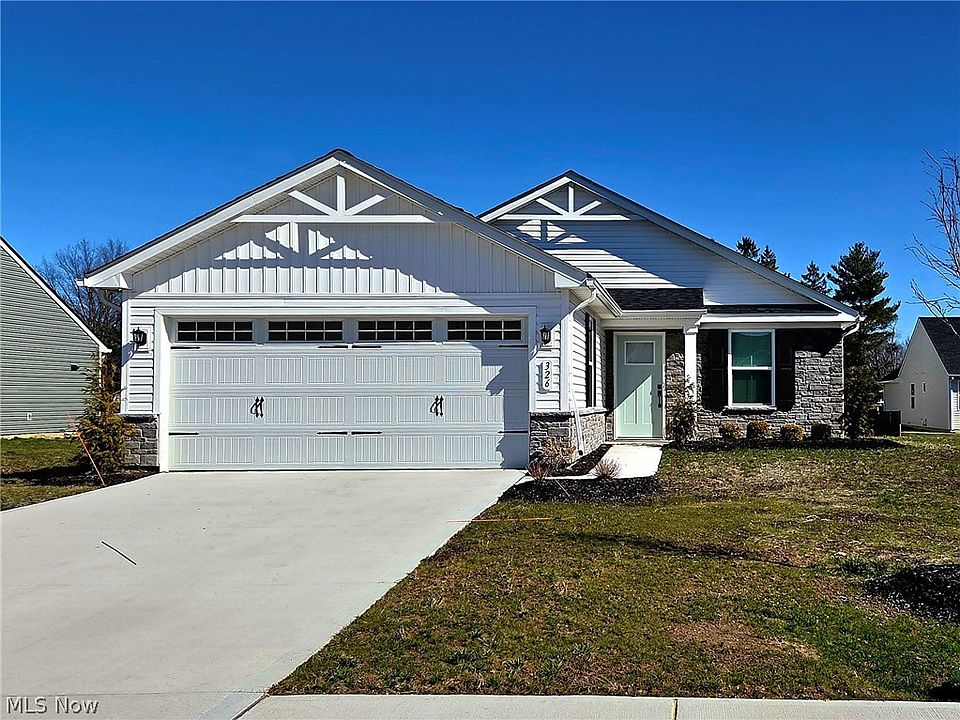 1st image of 326 Ridgewater Dr