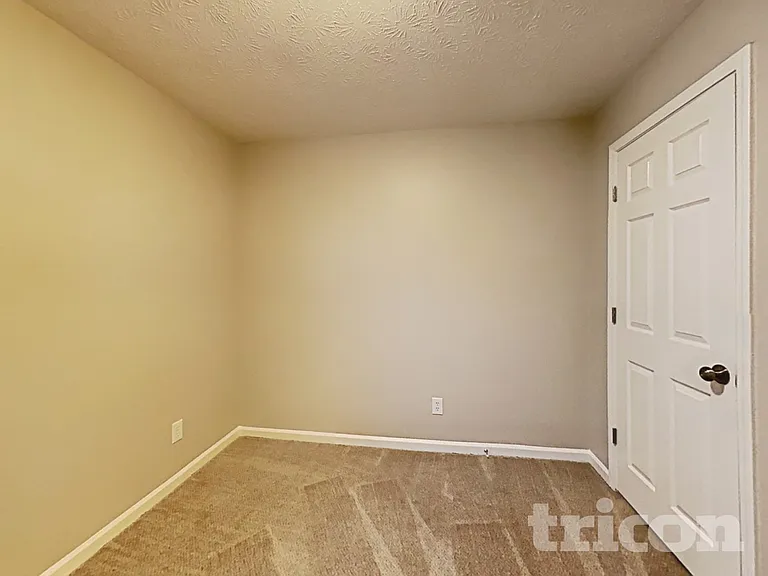 3303 Homeward Trl — Photo 12