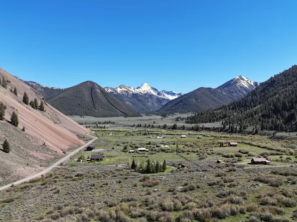 4299 N Fork Rd, Mackay, ID 83251