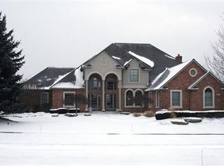 345 Carnoustie, Highland, MI 48357