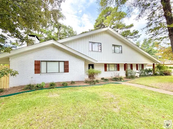 3009 Crestridge Dr, Texarkana, TX 75503