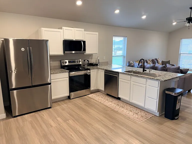 2808 Longfellow Rd — Photo 7
