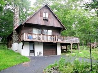 140 Timber Ridge Cir, Greentown, PA 18426