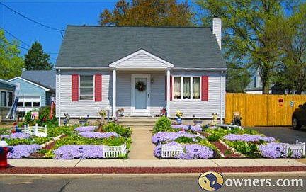 Beautiful 3 bedroom cape