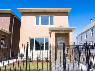 522 W Root St, Chicago, IL 60609